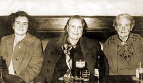 Maery Harrison in pub