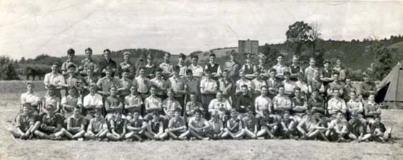 Fruit Pickers from Thornleigh, Bolton in 1940s at Evesham